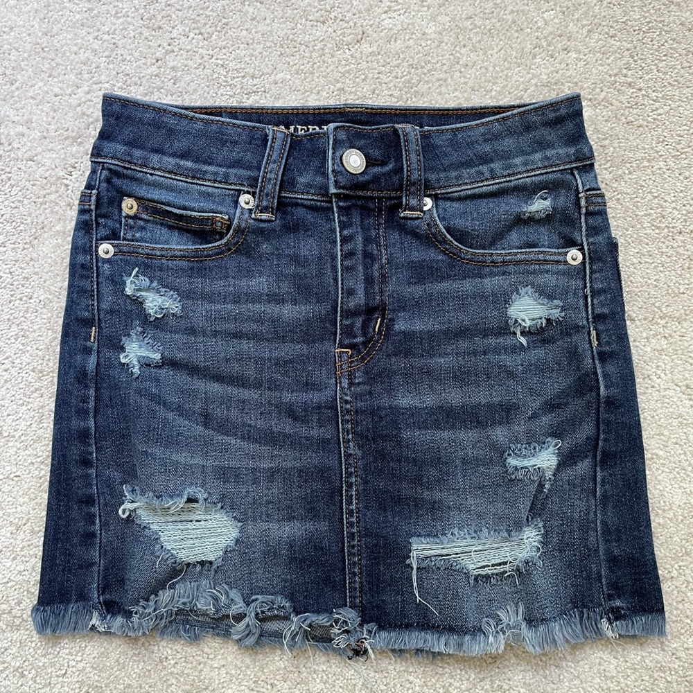 American Eagle Women’s Mini Ripped Denim Jean Skirt, Size 00
